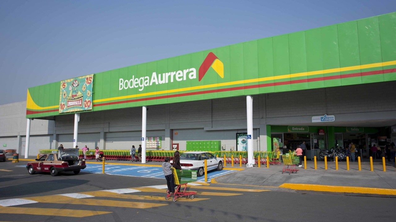 Are there any tools that can identify a Facebook user's language and regional preferences?